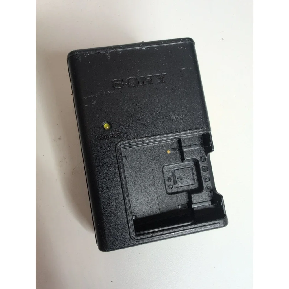 Sony BC-CSD Portable Charger For Sony Cyber-Shot DSC-RX100II